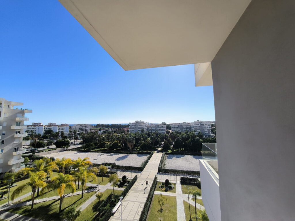 2 Bedroom Apartment for Rent in Nueva Andalucía, Marbella