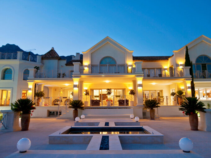 Furnished 10 Bedroom Private Villa for Rent in Sierra Blanca, Marbella