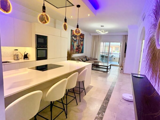 3 Bedroom Apartment with Terrace for Rent in River Garden, Nueva Andalucía, Marbella