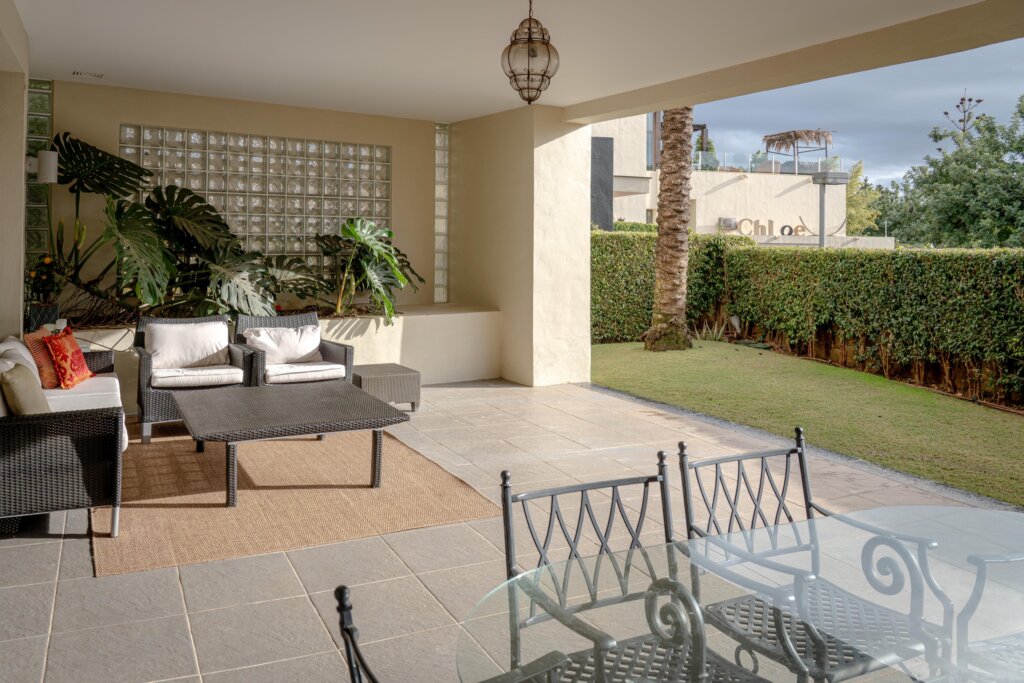 2 Bedroom Private Villa with Terrace for Rent in Imara, Sierra Blanca, Marbella