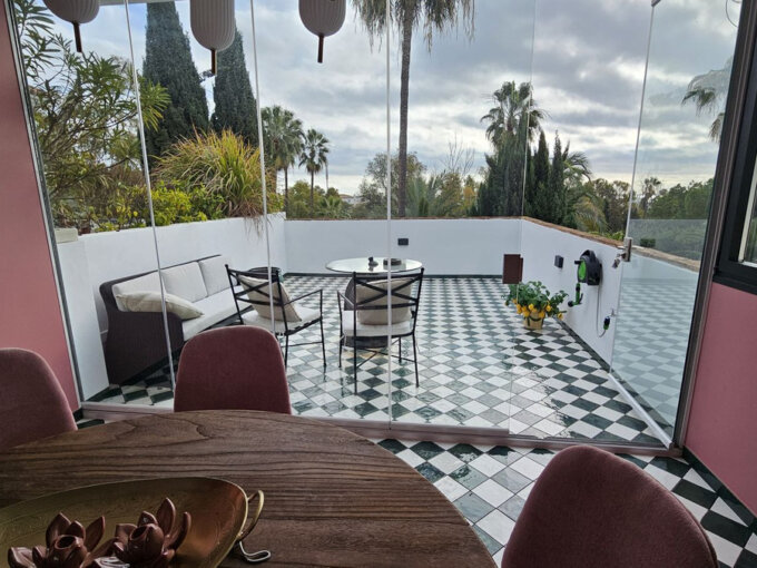 Furnished 3 Bedroom Apartment with Terrace for Rent in Milla de Oro, Marbella