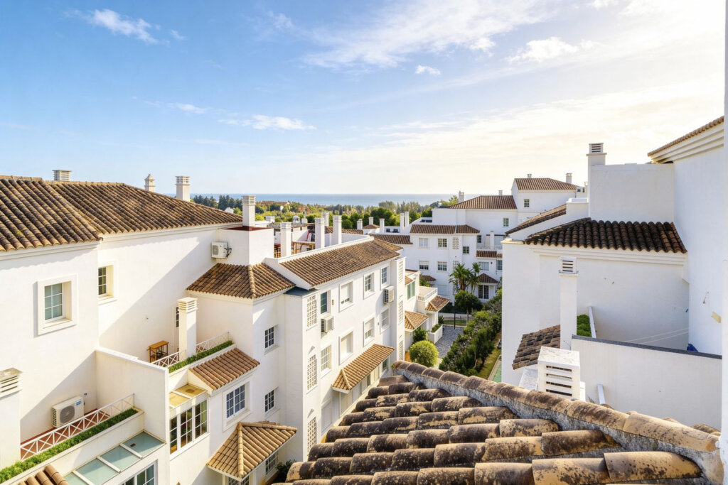 3 Bedroom Apartment for Rent in Río Real, Marbella