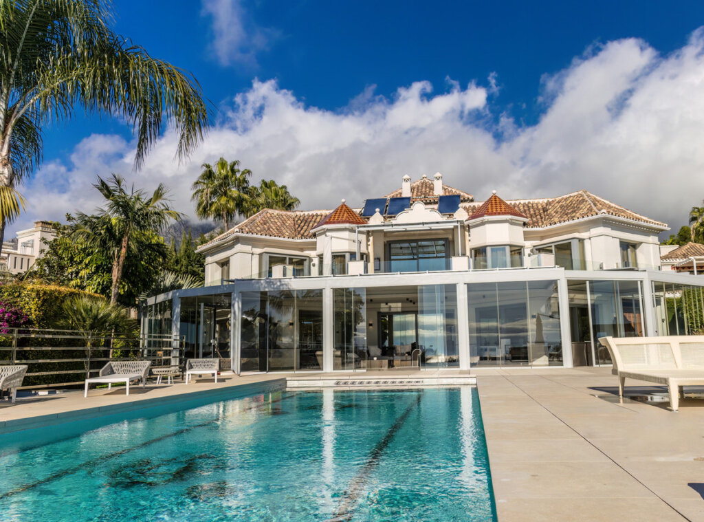 Furnished 7 Bedroom Private Villa for Rent in Sierra Blanca, Marbella