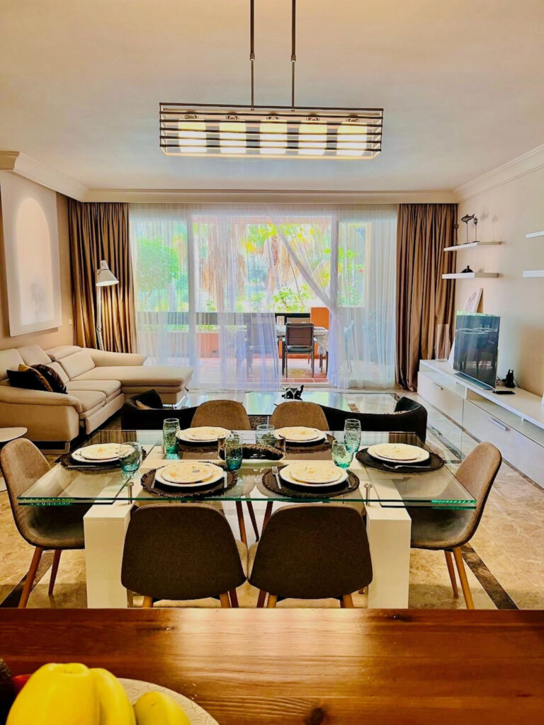 Furnished 3 Bedroom Apartment with Terrace for Rent in Nueva Andalucía, Marbella