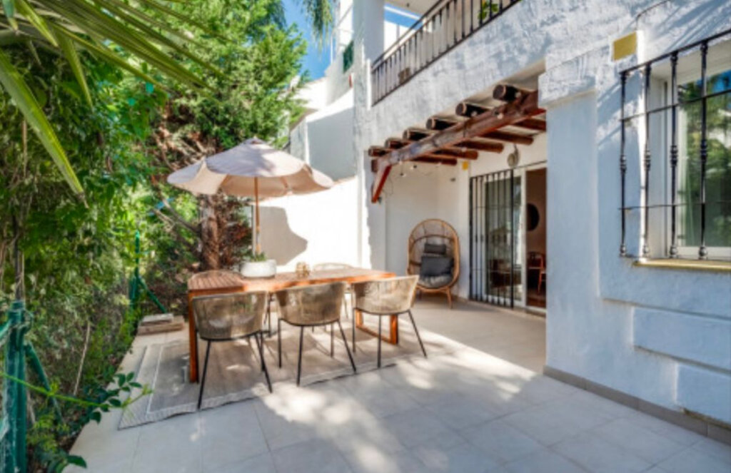 4 Bedroom Private Villa for Rent in Nueva Andalucía, Marbella