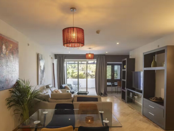 Furnished 1 Bedroom Apartment for Rent in Río Real, Marbella