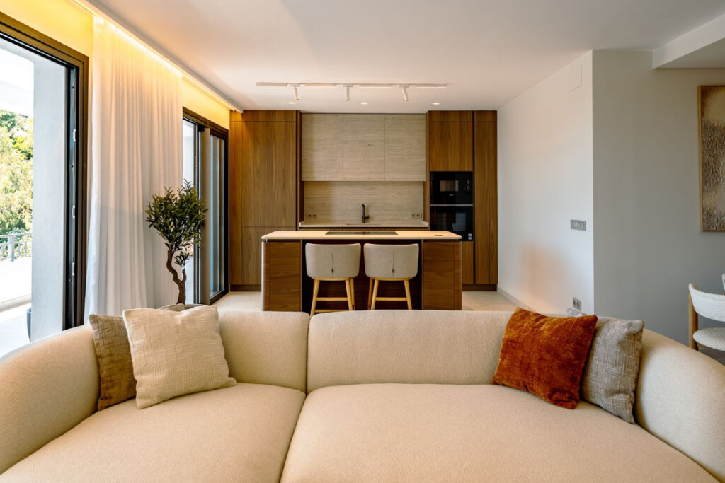 Furnished 3 Bedroom Apartment for Rent in La Quinta, Benahavís
