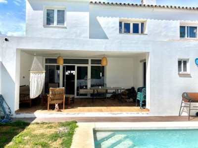 Furnished 4 Bedroom Private Villa for Rent in El Paraíso, Estepona