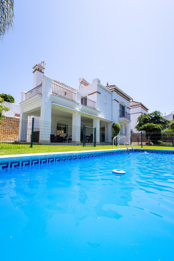3 Bedroom Private Villa for Rent in Marbella Centro