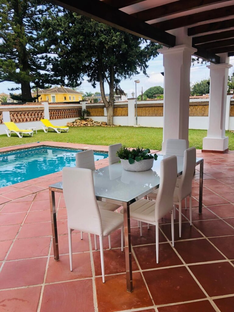 Furnished 5 Bedroom Private Villa for Rent in Las Chapas, Marbella