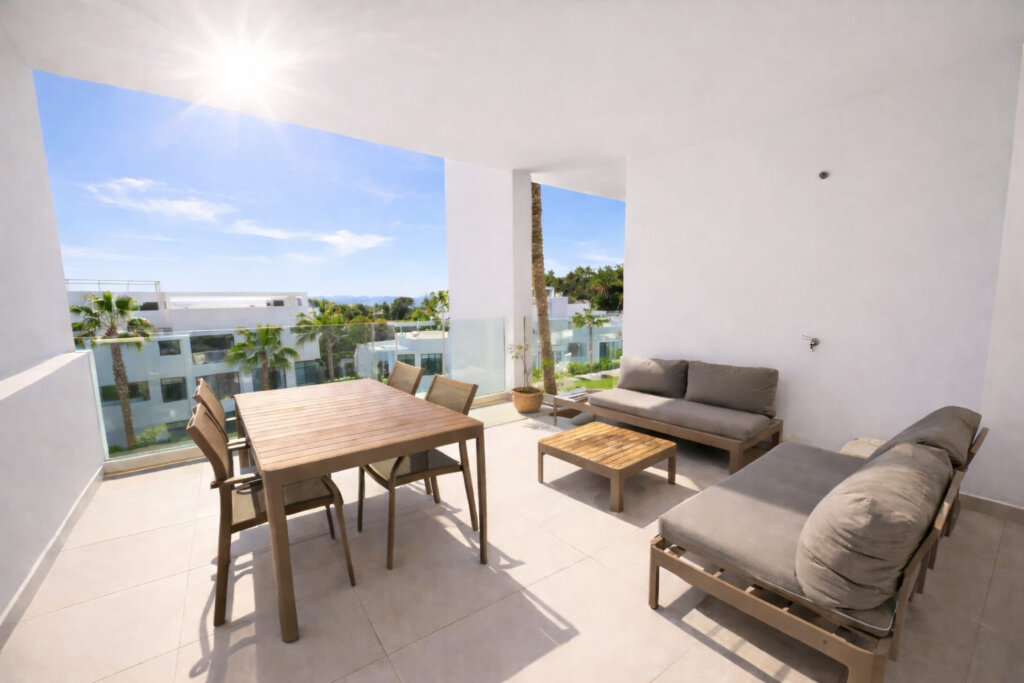 Furnished 2 Bedroom Apartment for Rent in Atalaya, Estepona