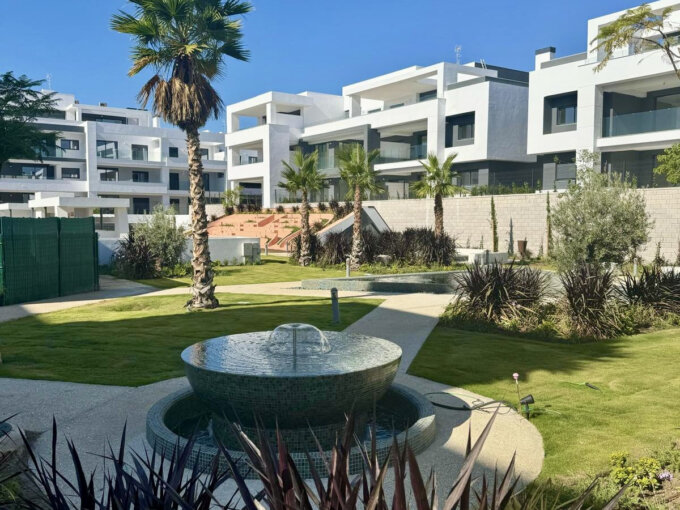 Furnished 3 Bedroom Apartment for Rent in Nueva Milla de Oro, Estepona