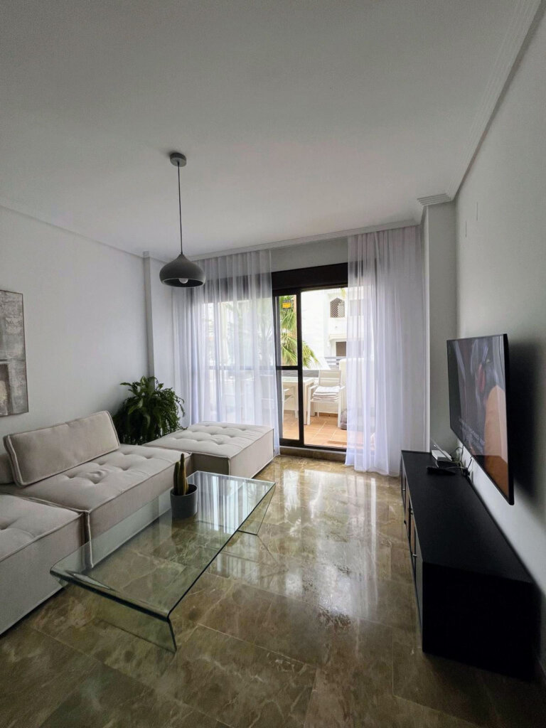 2 Bedroom Apartment for Rent in Estepona
