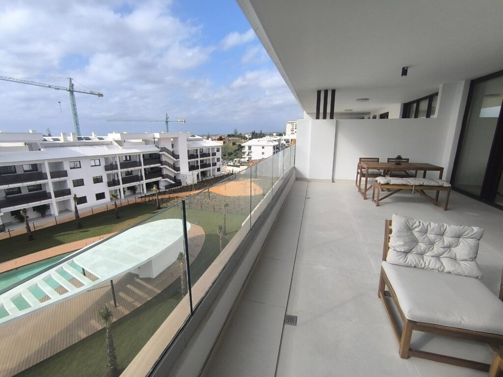 Furnished 2 Bedroom Apartment for Rent in El Higueron, Benalmádena Costa