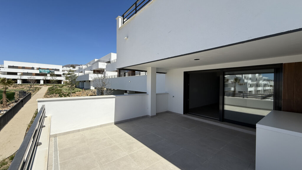 2 Bedroom Apartment for Rent in Estepona