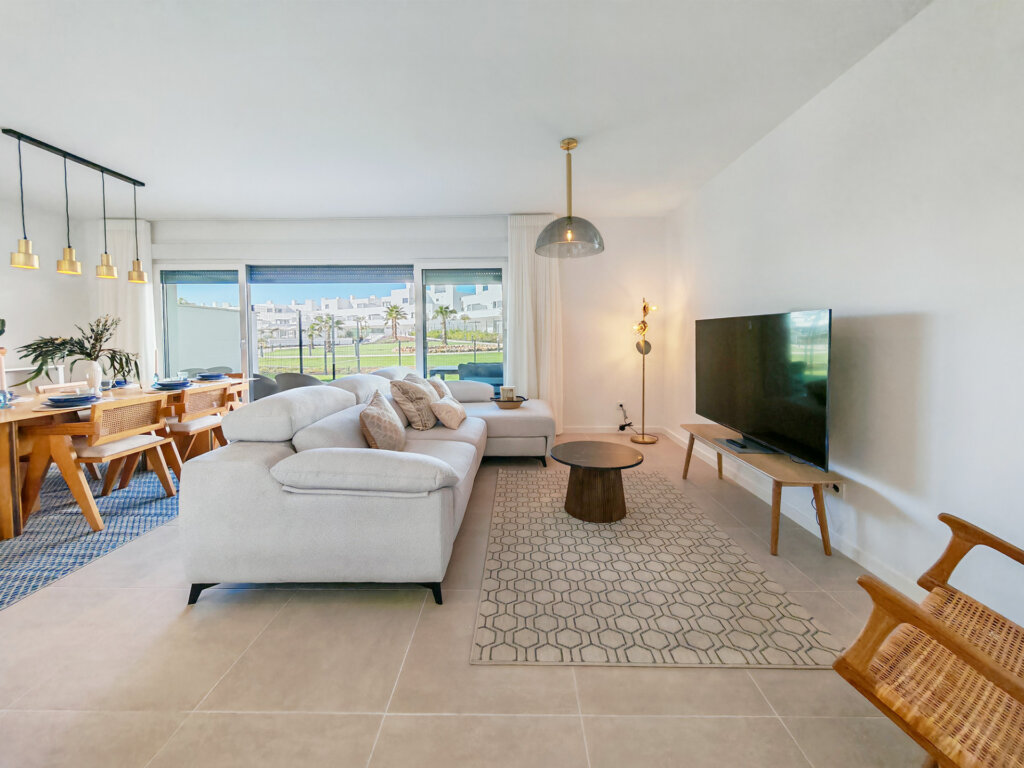 Furnished 2 Bedroom Apartment for Rent in Cancelada, Estepona