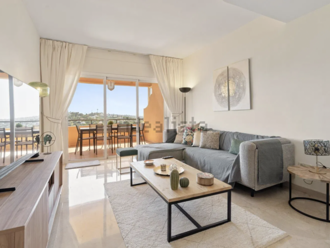 2 Bedroom Apartment for Rent in Elviria, Marbella