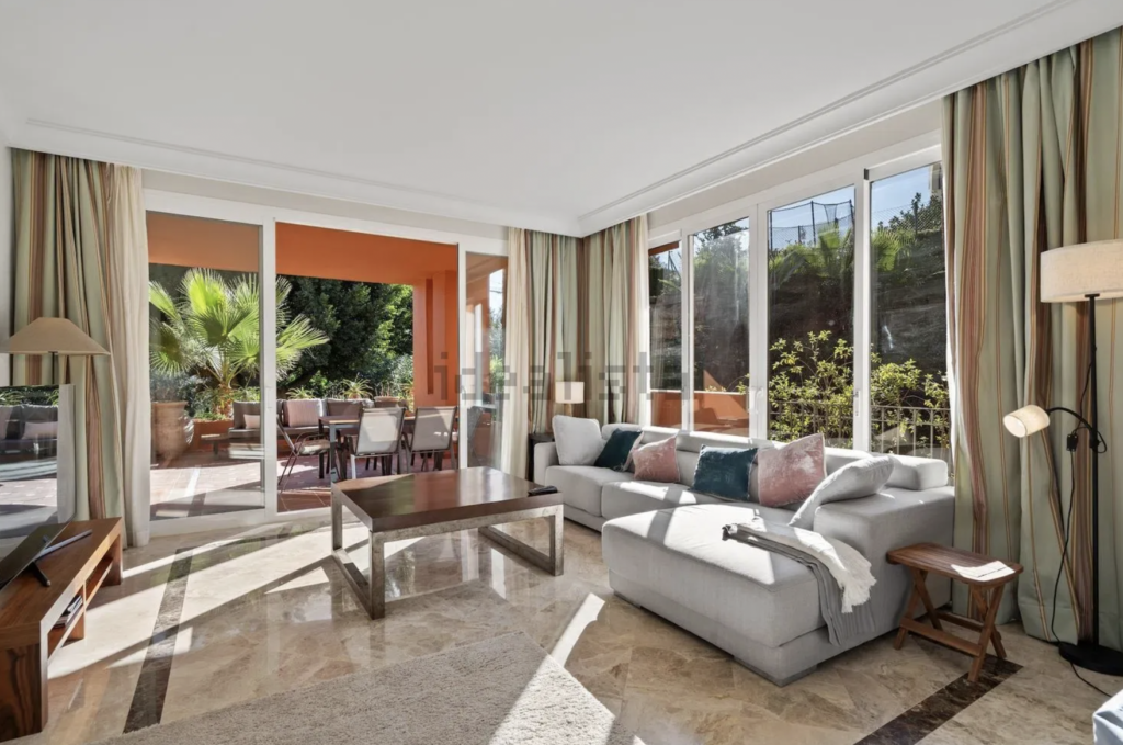 3 Bedroom Apartment for Rent in Los Naranjos Golf, Nueva Andalucía, Marbella