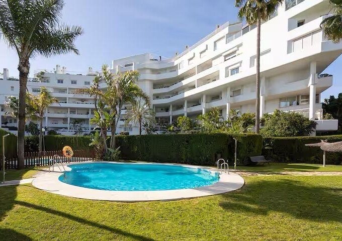 3 Bedroom Apartment with Terrace for Rent in Guadalmina Alta, San Pedro Alcántara