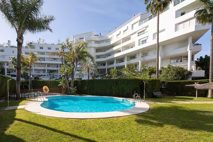 3 Bedroom Apartment with Terrace for Rent in Guadalmina Alta, San Pedro Alcántara