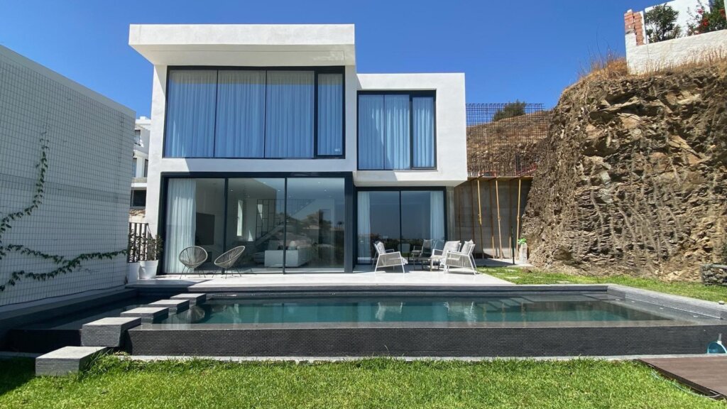 Furnished 5 Bedroom Private Villa for Rent in Cerros del Aguila, Mijas