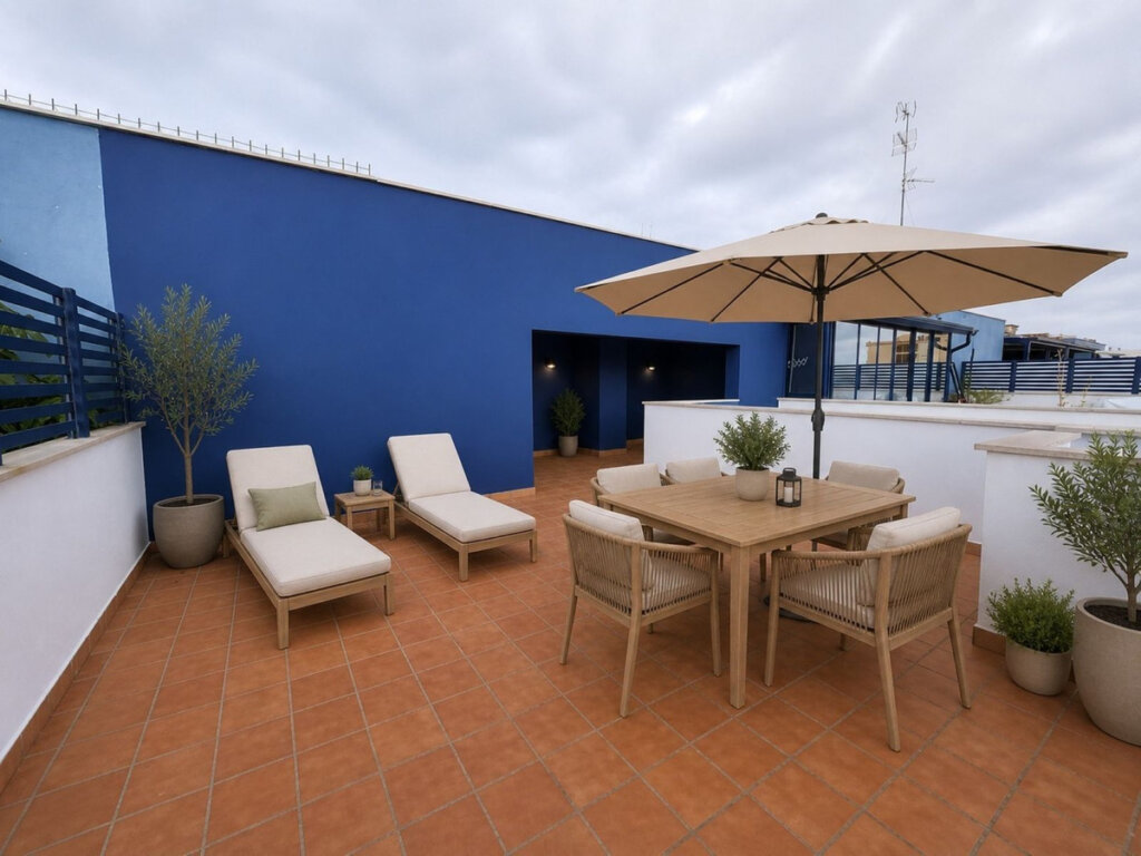 Furnished 2 Bedroom Apartment for Rent in Estepona