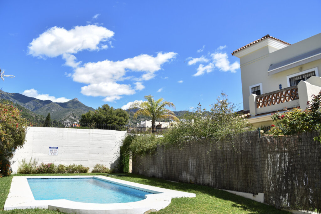 5 Bedroom Private Villa for Rent in Marbella