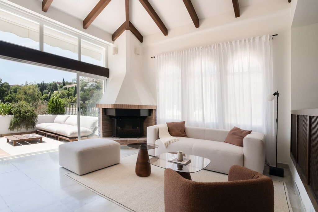 Furnished 3 Bedroom Private Villa for Rent in La Quinta, Benahavís