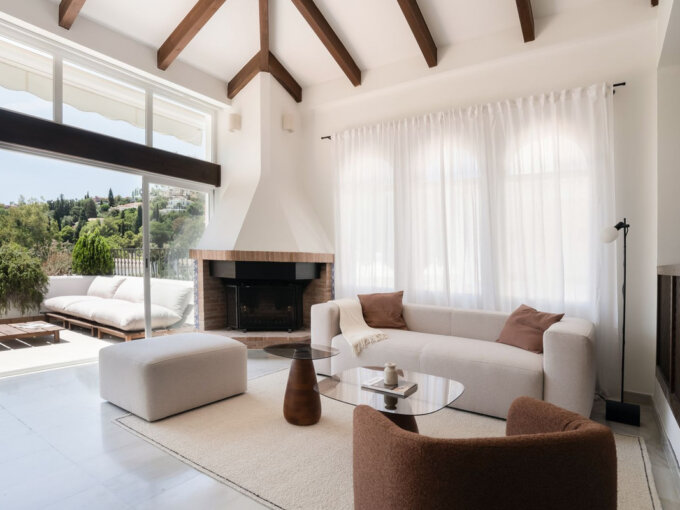 Furnished 3 Bedroom Private Villa for Rent in La Quinta, Benahavís