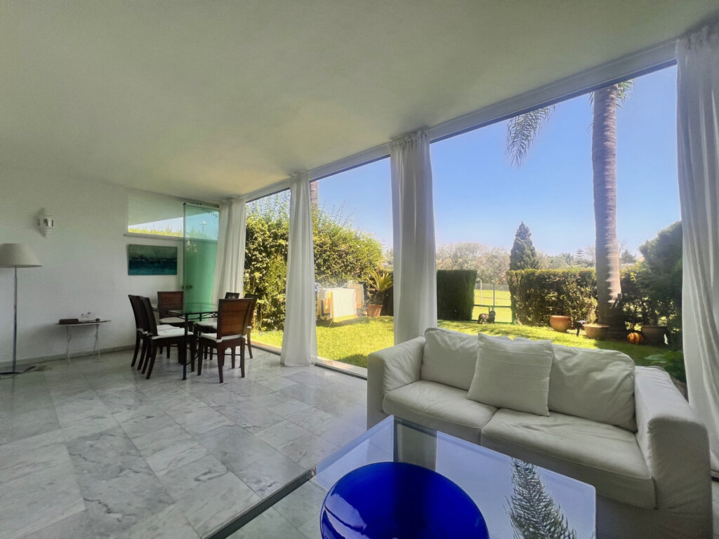 Furnished 3 Bedroom Apartment with Terrace for Rent in Guadalmina Baja, San Pedro Alcántara