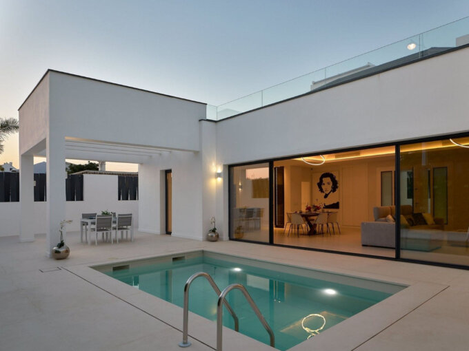 Furnished 3 Bedroom Private Villa with Terrace for Rent in San Pedro de Alcántara