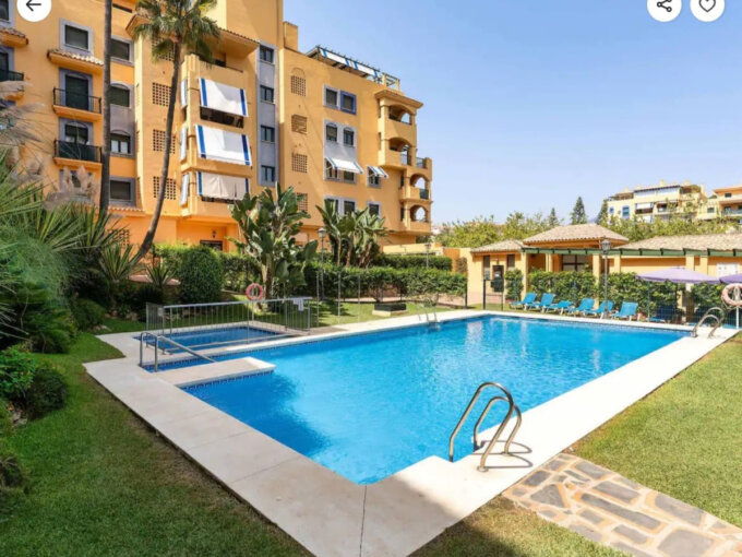 Furnished 2 Bedroom Apartment with Terrace for Rent in San Pedro de Alcántara