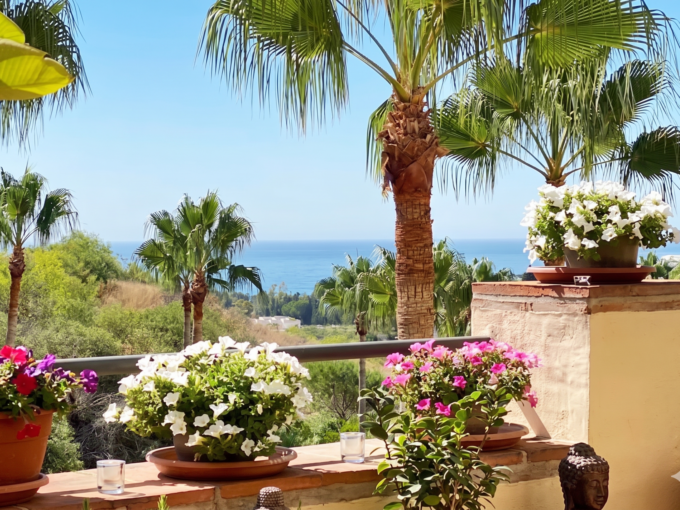 Furnished 3 Bedroom Apartment for Rent in Las Lomas del Marbella Club, Milla de Oro, Marbella