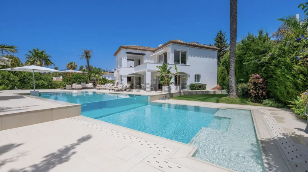 4 Bedroom Private Villa for Rent in Sierra Blanca, Marbella