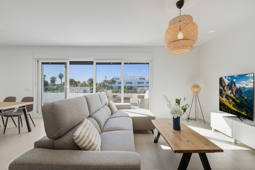 Furnished 3 Bedroom Apartment for Rent in Estepona