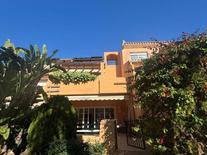 Furnished 4 Bedroom Private Villa for Rent in Nagüeles, Marbella