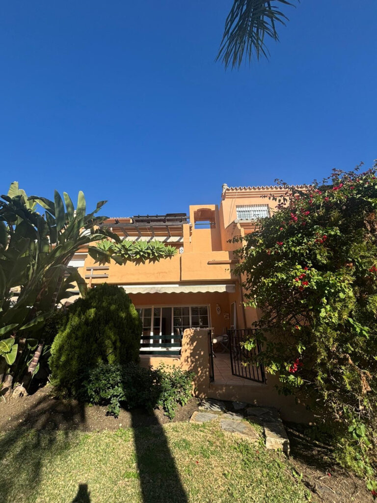 Furnished 4 Bedroom Private Villa for Rent in Nagüeles, Marbella