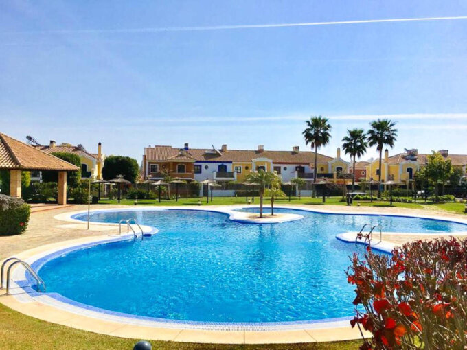 Furnished 5 Bedroom Private Villa with Terrace for Rent in Guadalmina Alta, San Pedro Alcántara