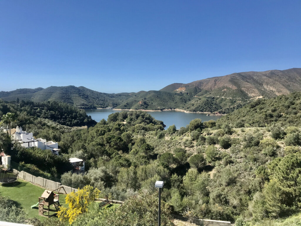 Furnished 3 Bedroom Private Villa for Rent in Istán