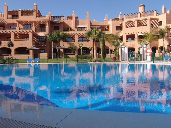 Furnished 2 Bedroom Apartment with Terrace for Rent in Hacienda del Sol, Nueva Milla de Oro, Estepona