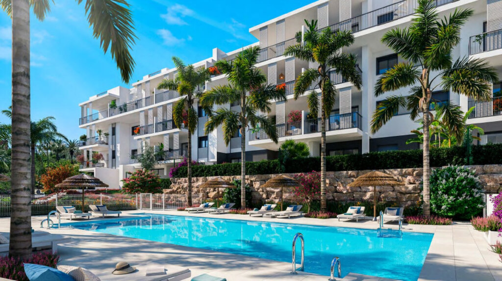 2 Bedroom Apartment with Terrace for Sale in Estepona