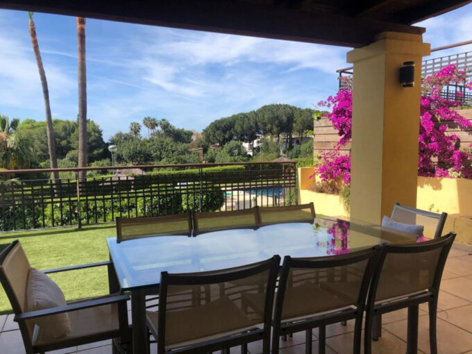 3 Bedroom Apartment with Terrace for Sale in Sierra Blanca, Marbella