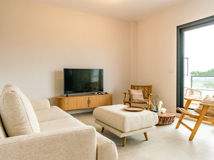 Furnished 2 Bedroom Apartment for Rent in Selwo, Nueva Milla de Oro, Estepona