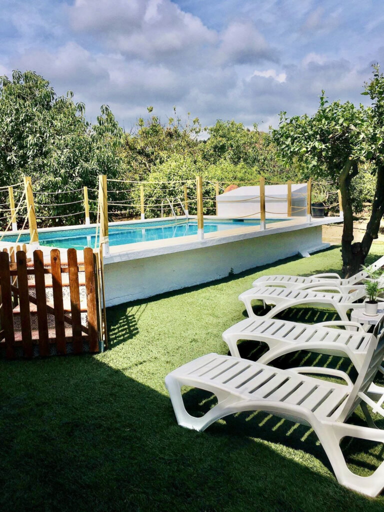 2 Bedroom Apartment with Terrace for Sale in Estepona