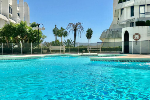 2 Bedroom Apartment with Terrace for Sale in Marbella