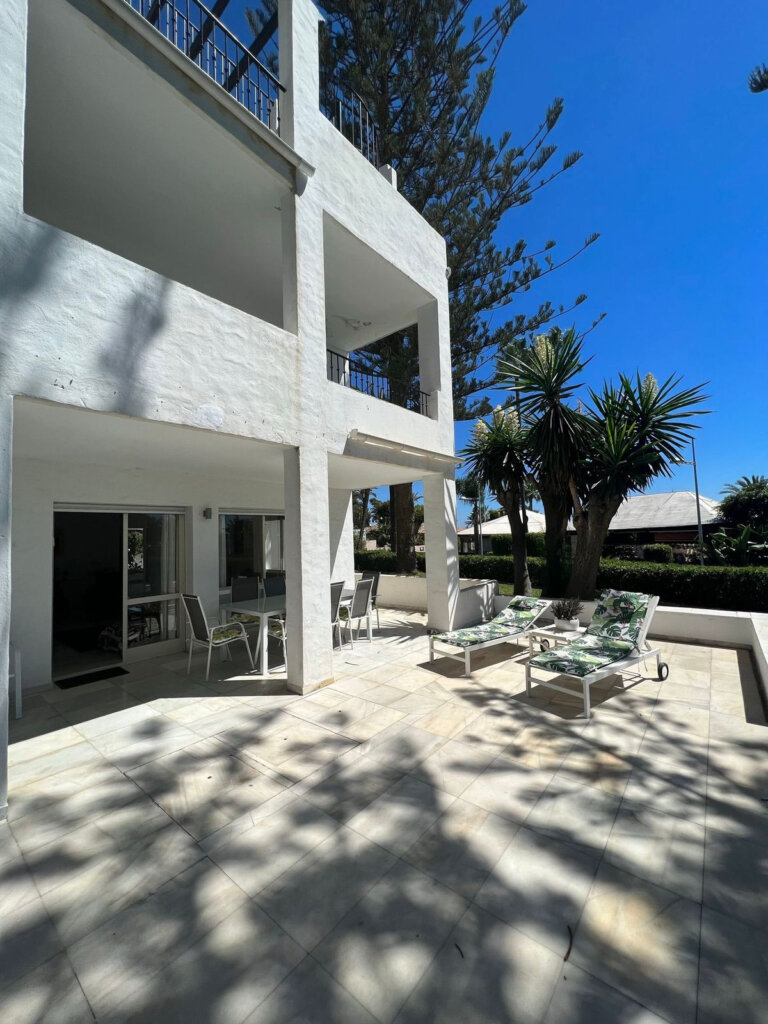 3 Bedroom Apartment with Terrace for Sale in San Pedro de Alcántara