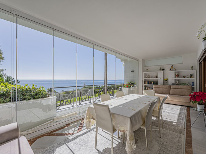 2 Bedroom Apartment for Sale in Estepona