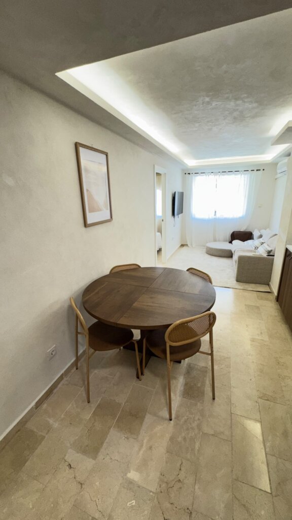 2-Bedroom Apartment for Long-Term Rent in Playa Bajadilla, Marbella · photo 3