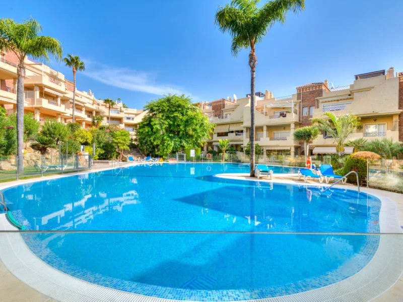 1 Bedroom Apartment with Terrace for Sale in Benahavís