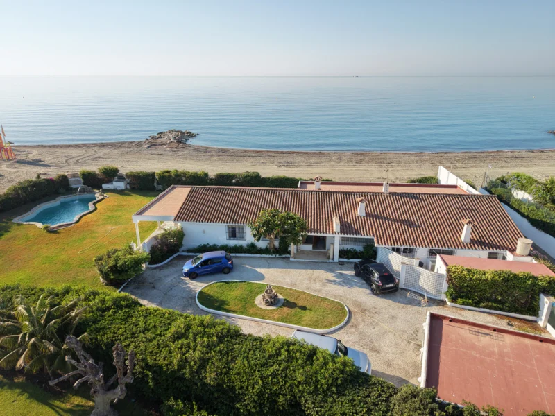 4 Bedroom Private Villa for Sale in Guadalmina Baja, San Pedro de Alcántara